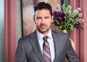 General Hospital' Alum Ryan Paevey to Star With Janel Parrish in New  Hallmark Christmas Movie